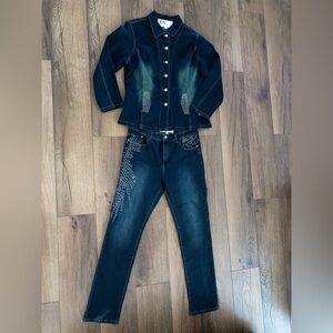 DV by Donna Vinci Women’s Blue Y2K Rhinestone denim jacket and jeans size 10